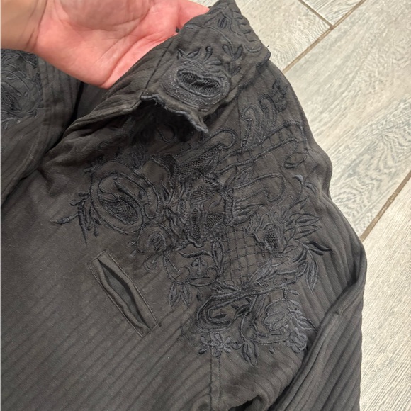 Together 100% Cotton Women’s Embroidered Button Down Size Small - Picture 4 of 10